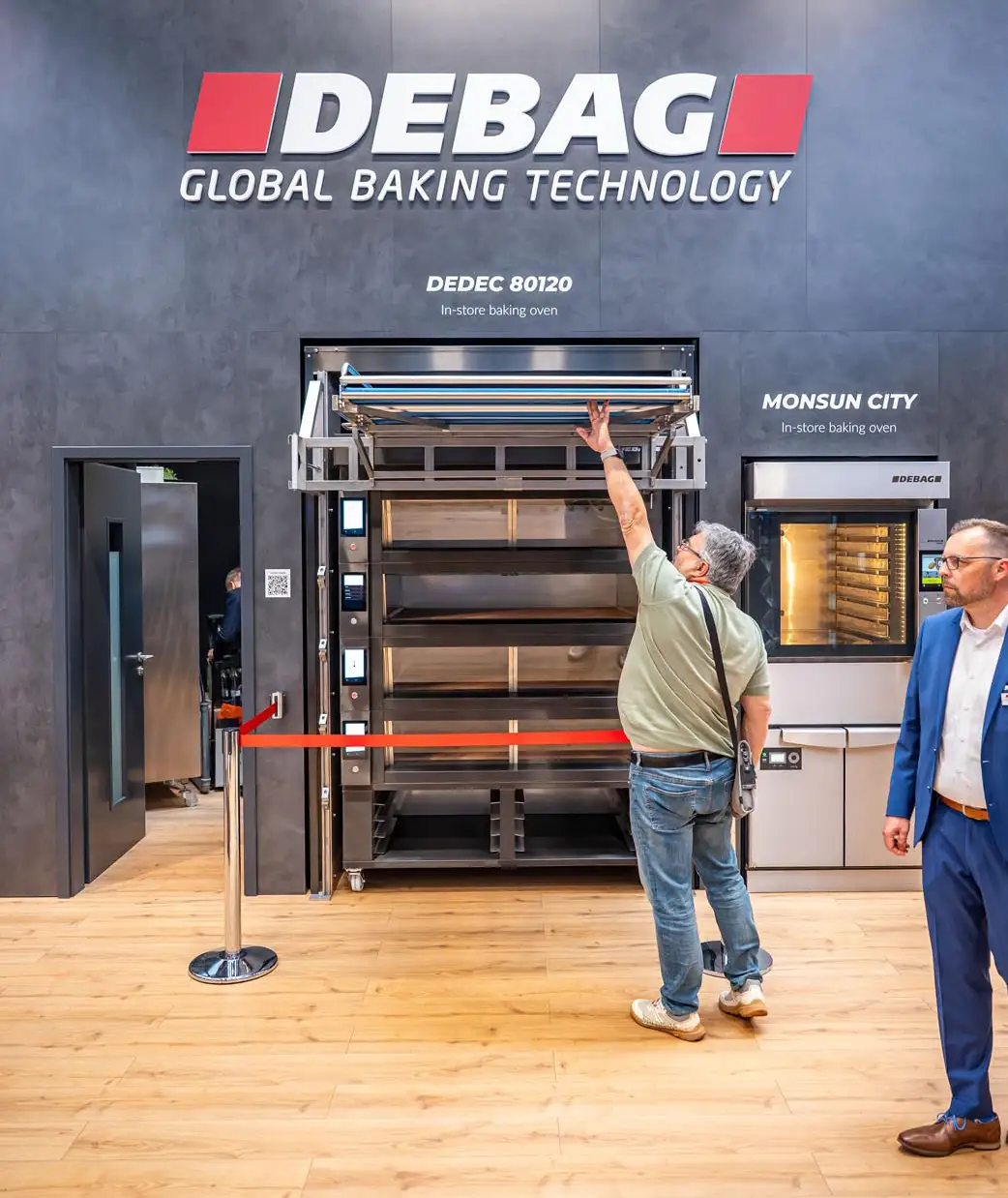 Debag Technology Display